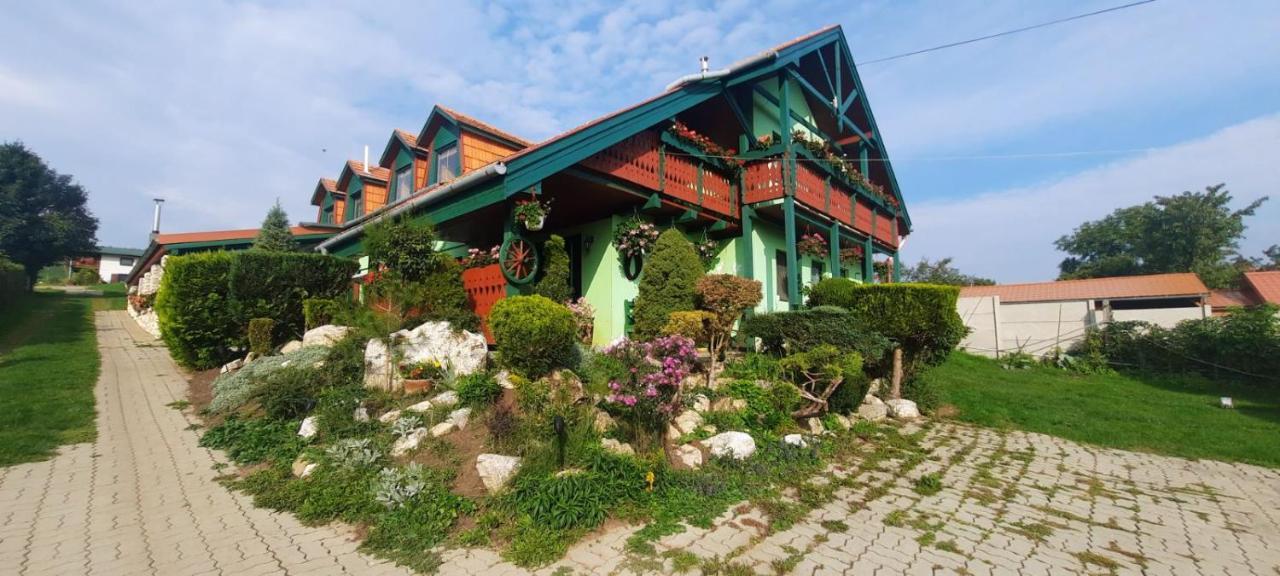 Apartament Penzion Ranch Fah Spišské Podhradie Zewnętrze zdjęcie